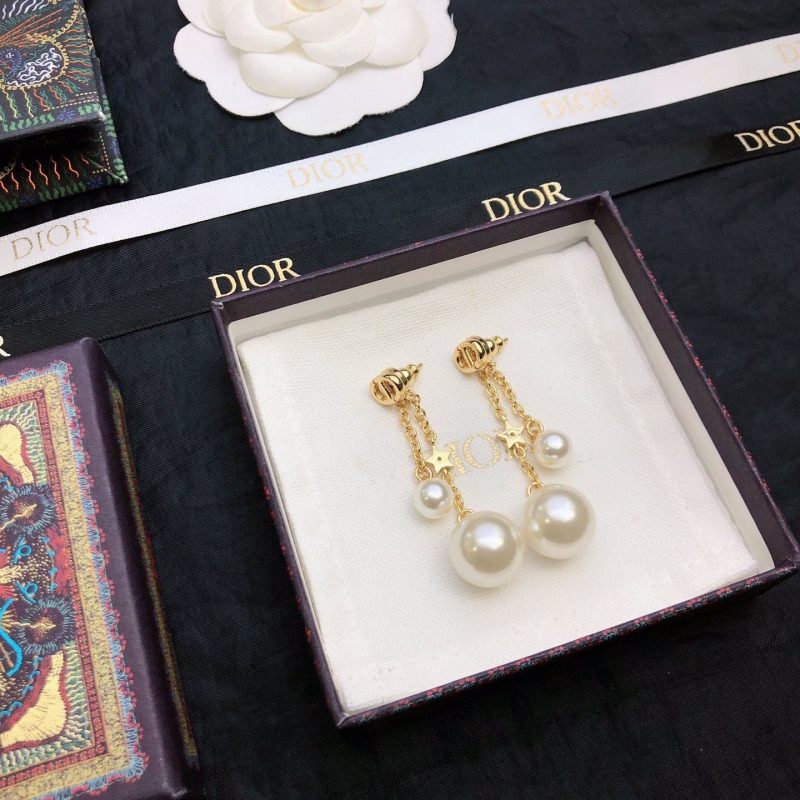 chr1st1an D10r earrings